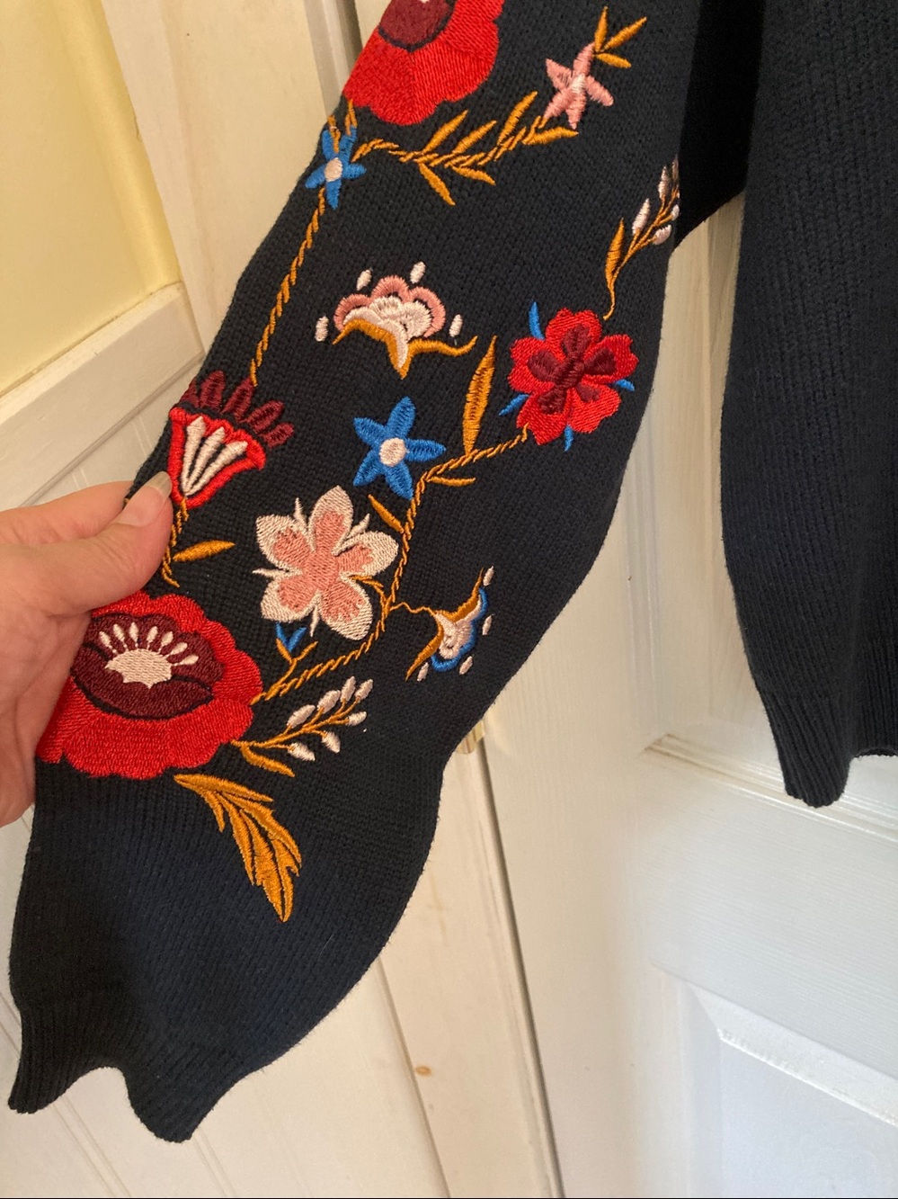 Embroidered Floral Sleeve Black Crewneck Sweater - Picture 5 of 8